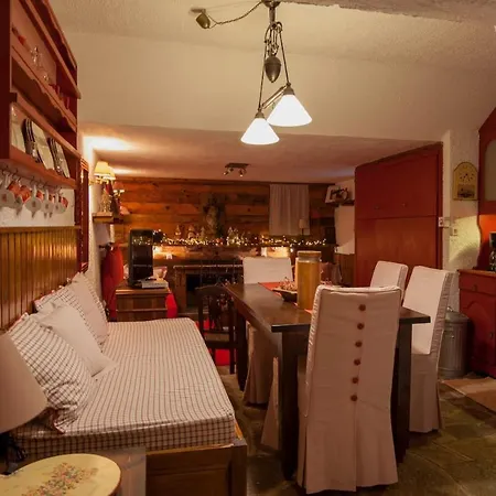 Dandy Agoriani-chalet Orelia-fireplace Eptálofos